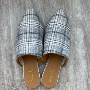 Qupid Grey Plaid Mules size 8